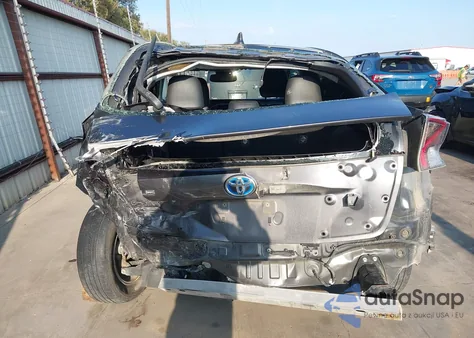 2018 Toyota Prius Four из США, поврежденный, VIN JTDKARFU9J3063697